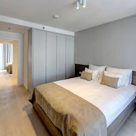 Four Blue Seasons - Luxury Apartamento *